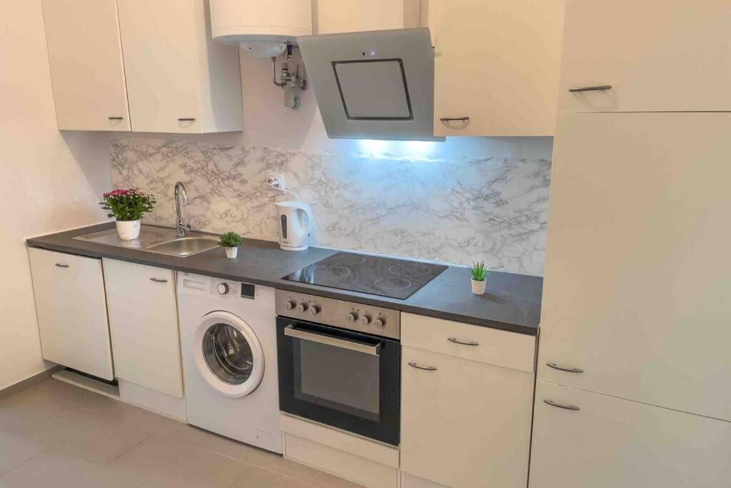 Apartament Cosy Studio Near Central Station Wiedeń Zewnętrze zdjęcie